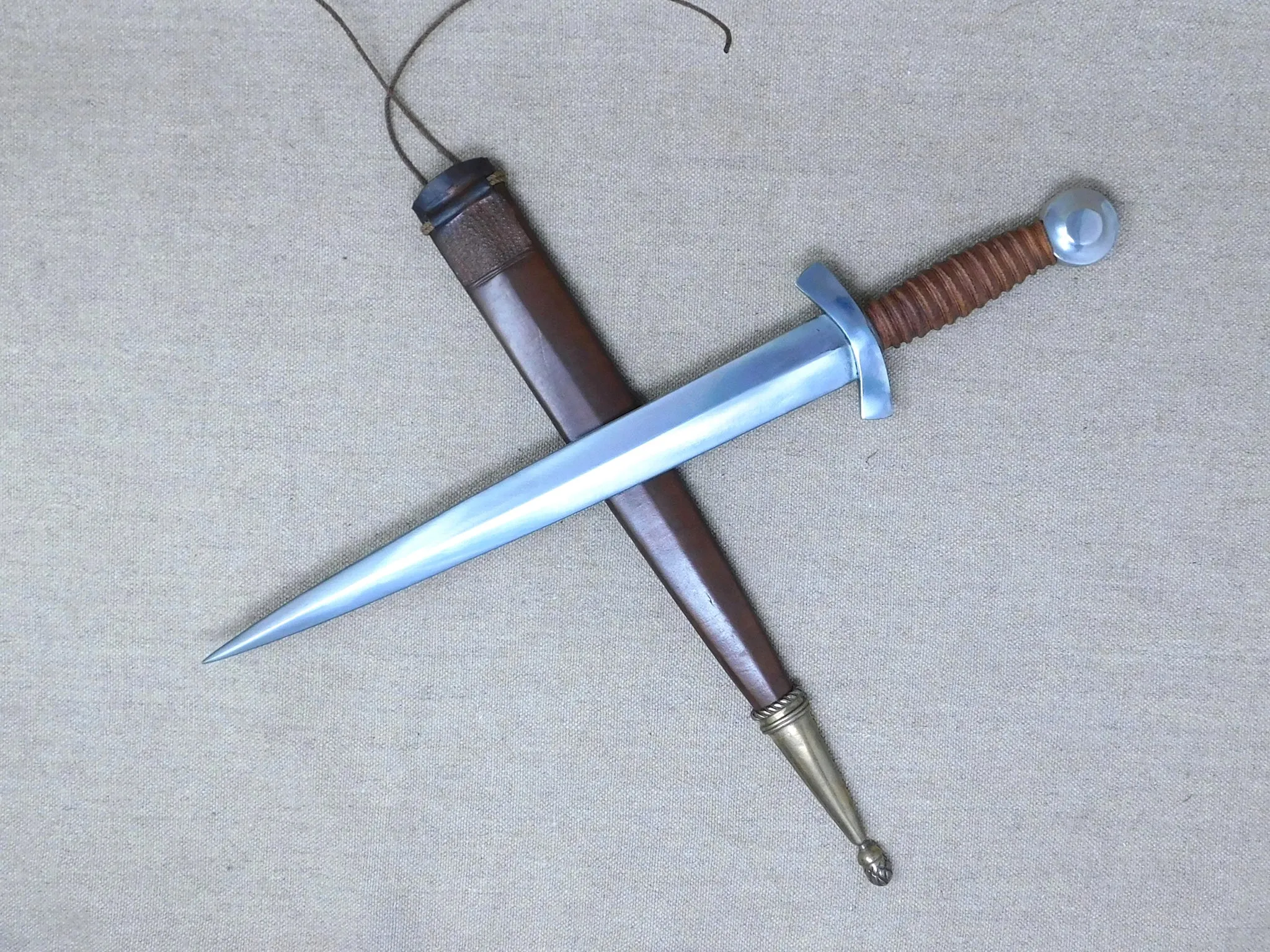 14thC medieval quillon dagger